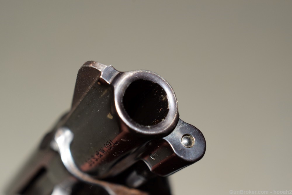 Smith & Wesson Model 36 Chiefs Special Revolver 38 Spl-img-21
