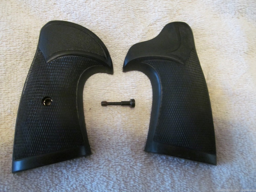 S&W K-Frame Square Butt Pachmayr Grips-img-0