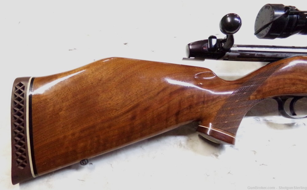 Nice old Weatherby Mark V Rifle in 300 Wby Mag with a 3-9 Redfield scope -img-10