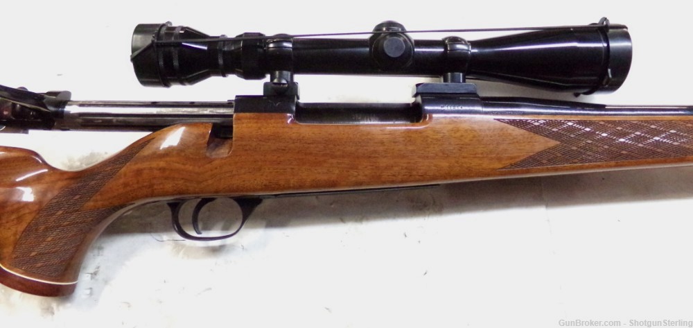 Nice old Weatherby Mark V Rifle in 300 Wby Mag with a 3-9 Redfield scope -img-11