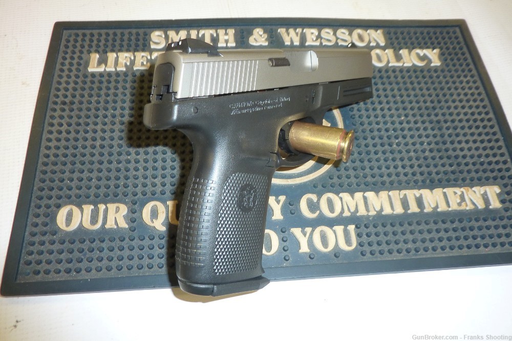 SMITH & WESSON SW40VE 40 CAL, 4" BBL SEMI AUTO PISTOL USED-img-3