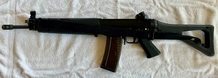 Rare Swiss SIG 551-2 SP 16 in Barrel All Black - Holy Grail of 551 Rifles-img-1
