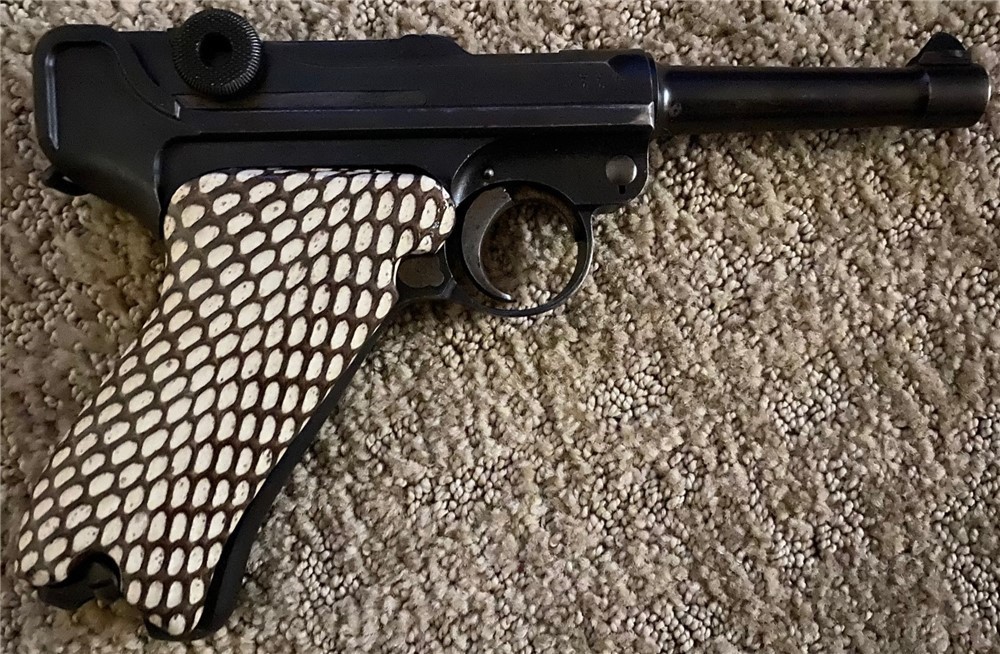Genuine Cobra Skin Grips for Luger P08 Pistol GRIPS ONLY-img-1