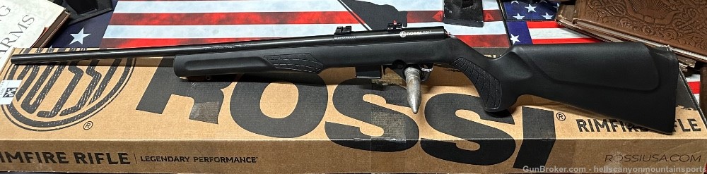Excellent Rossi RB17 17HMR Bolt Action Rifle Box & Papers LNIB-img-0