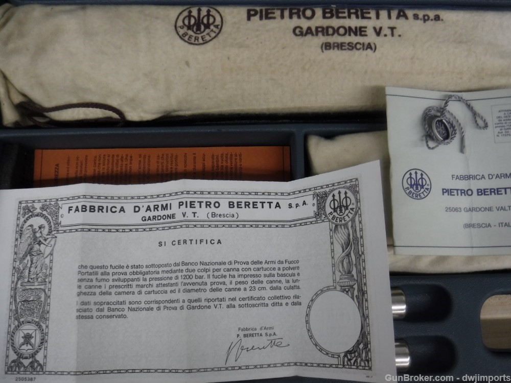 Beretta 682 Trap Shotgun 12GA w/ Beretta Case-img-41