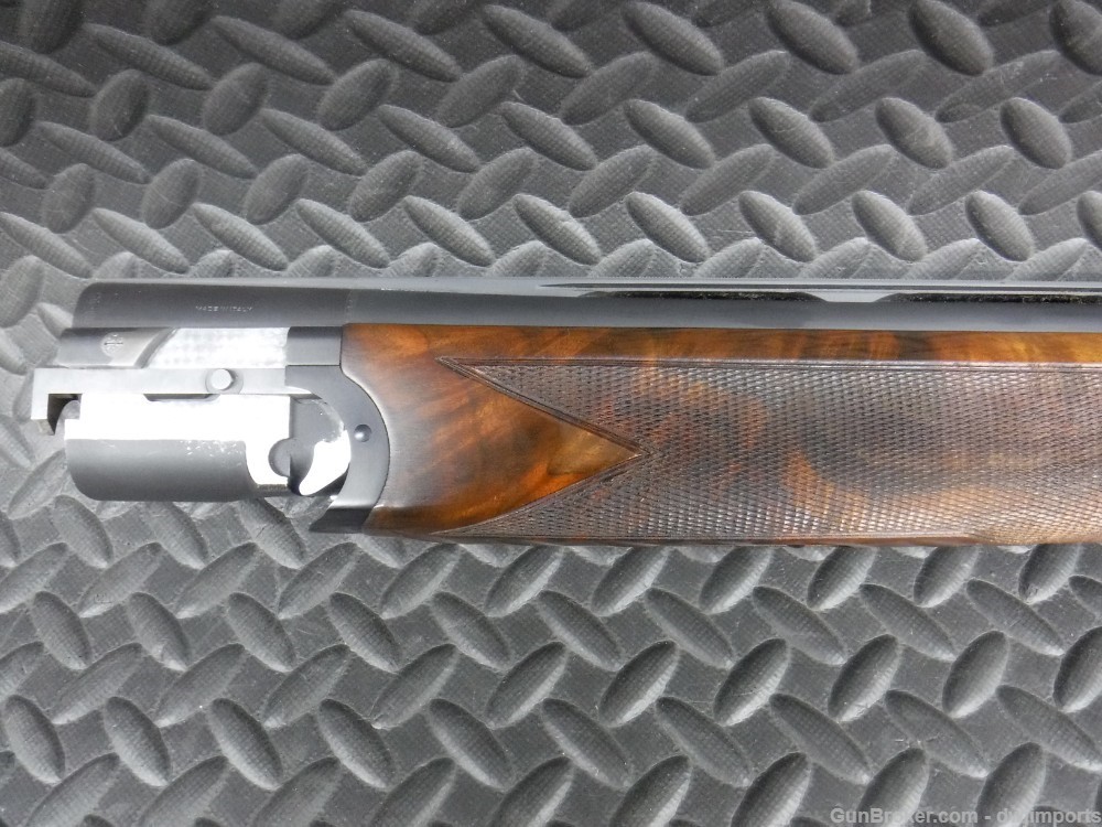 Beretta 682 Trap Shotgun 12GA w/ Beretta Case-img-17