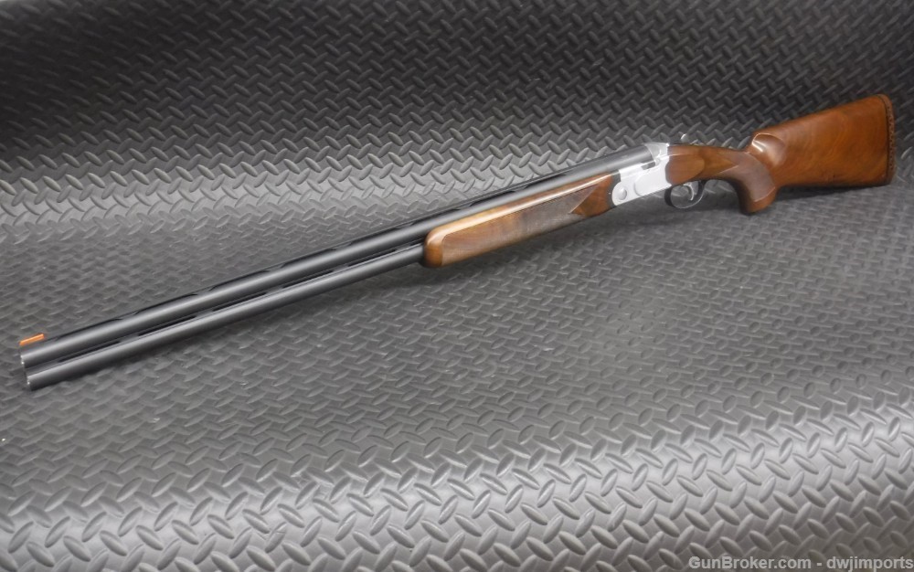 Beretta 682 Trap Shotgun 12GA w/ Beretta Case-img-1