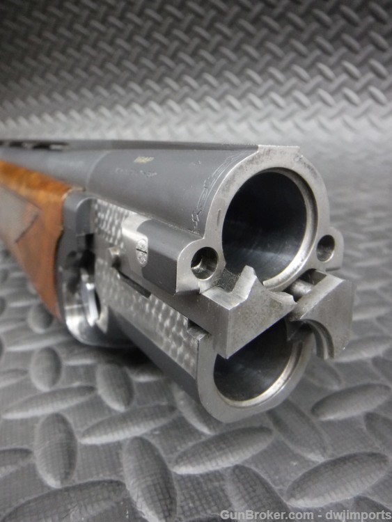 Beretta 682 Trap Shotgun 12GA w/ Beretta Case-img-26