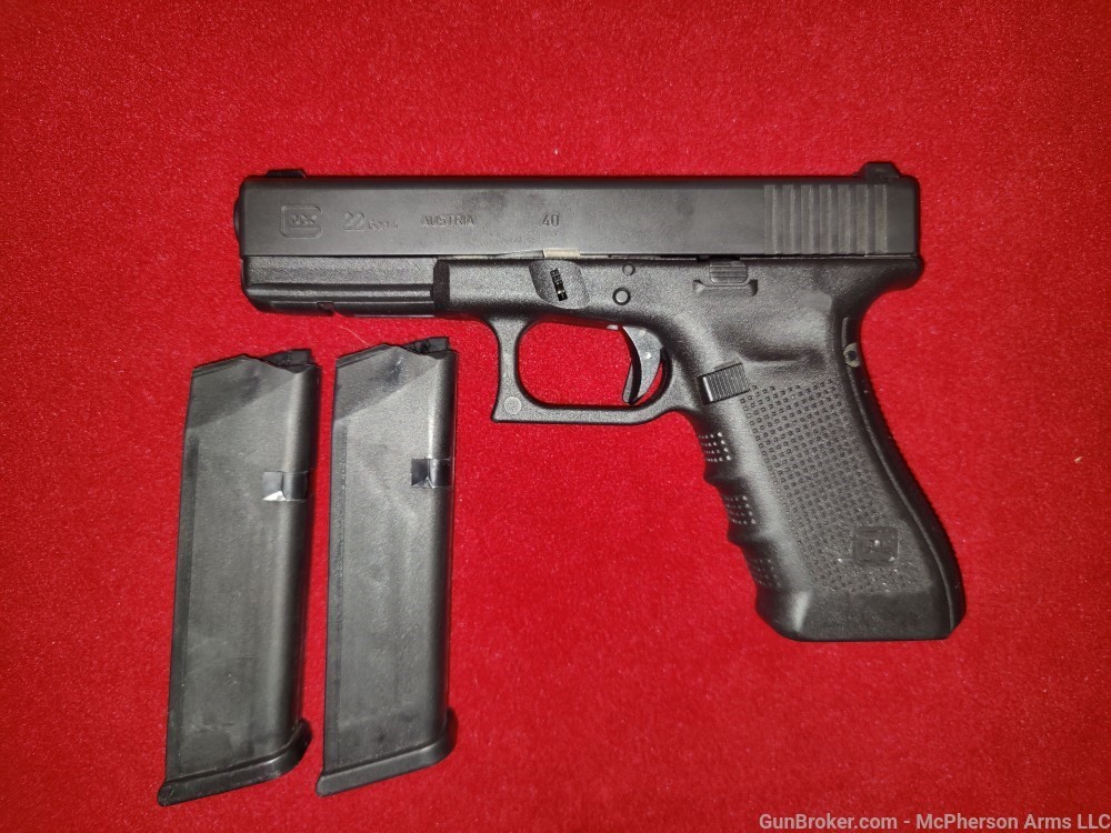 GLOCK G22 GEN 4  With Extras -img-1