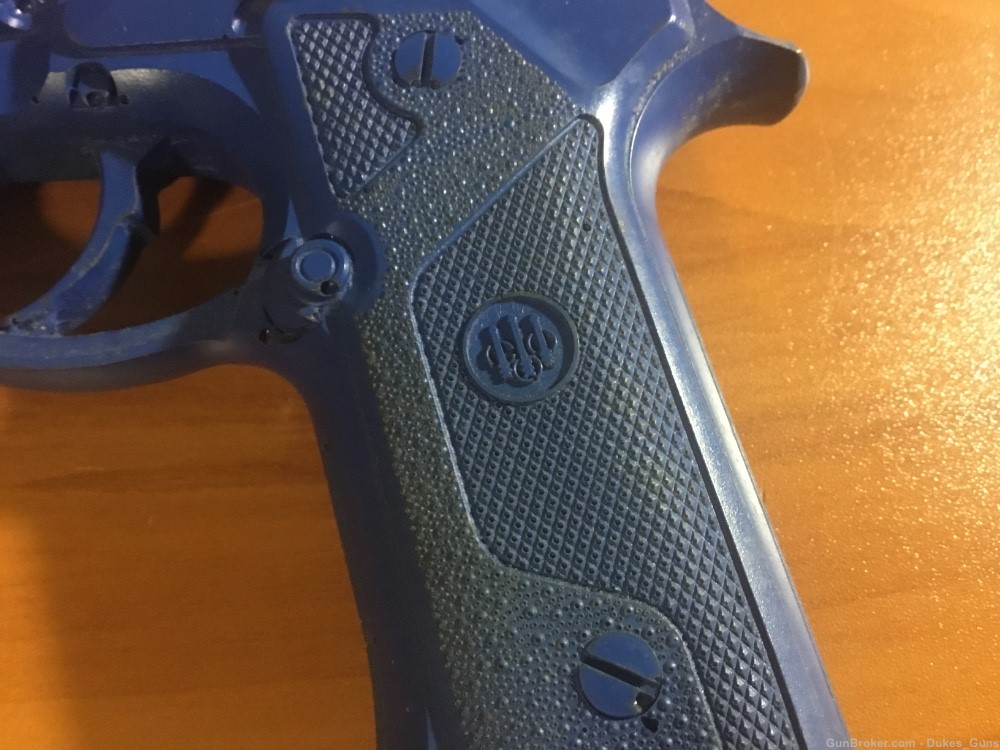BERETTA Model 92FS, NON-FIRING blue replica handgun -img-2