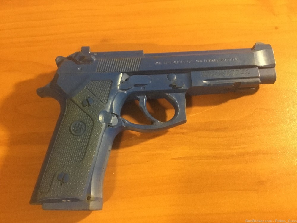 BERETTA Model 92FS, NON-FIRING blue replica handgun -img-0