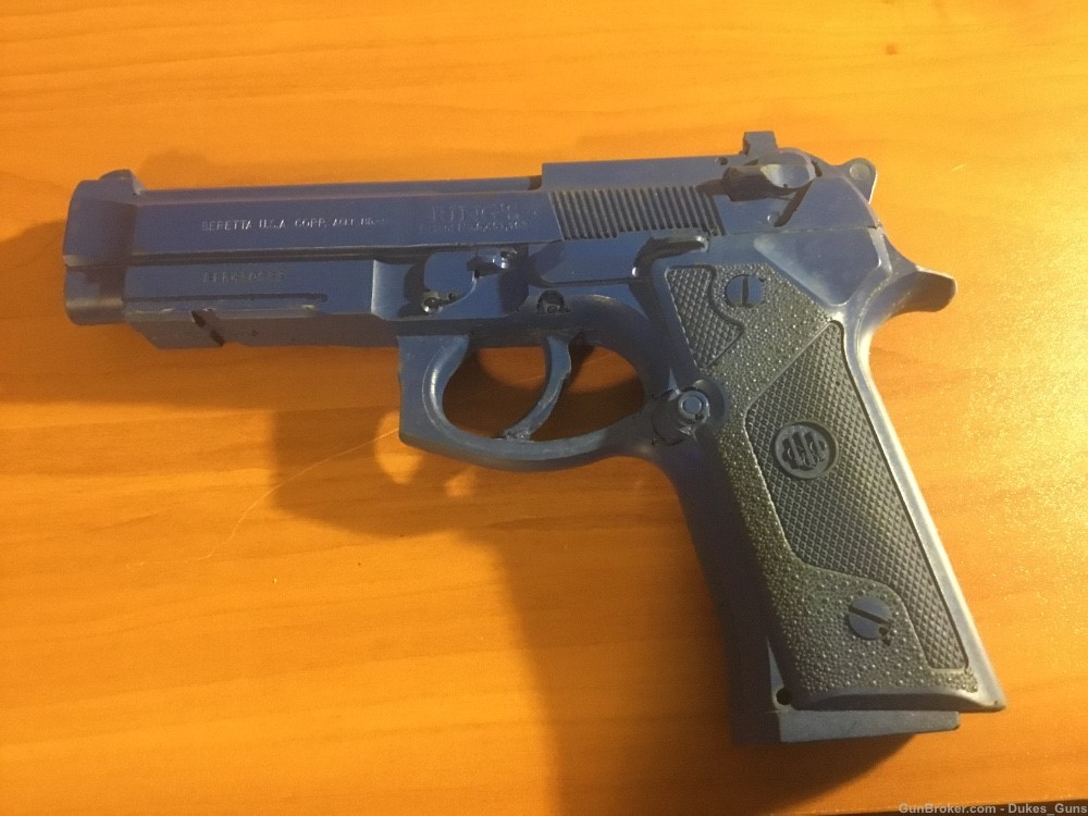 BERETTA Model 92FS, NON-FIRING blue replica handgun -img-1