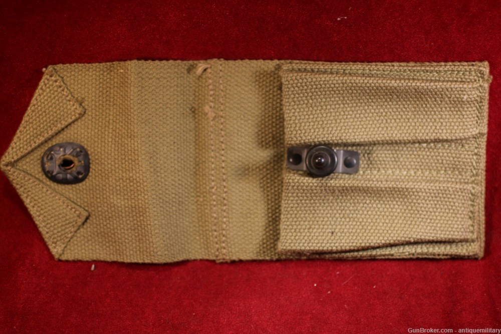 US WW2 .45 ACP Magazine Pouch - 1942 - NOS minty-img-2