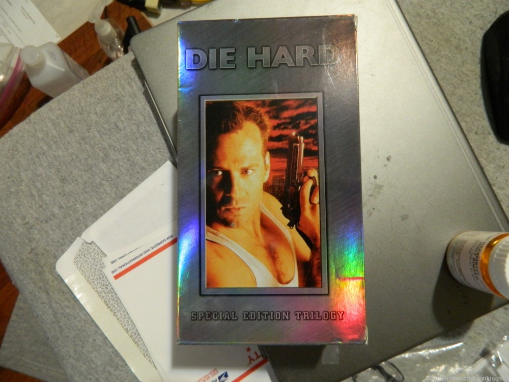 Die Hard special edition  triology  VHS VGC LO$-img-0