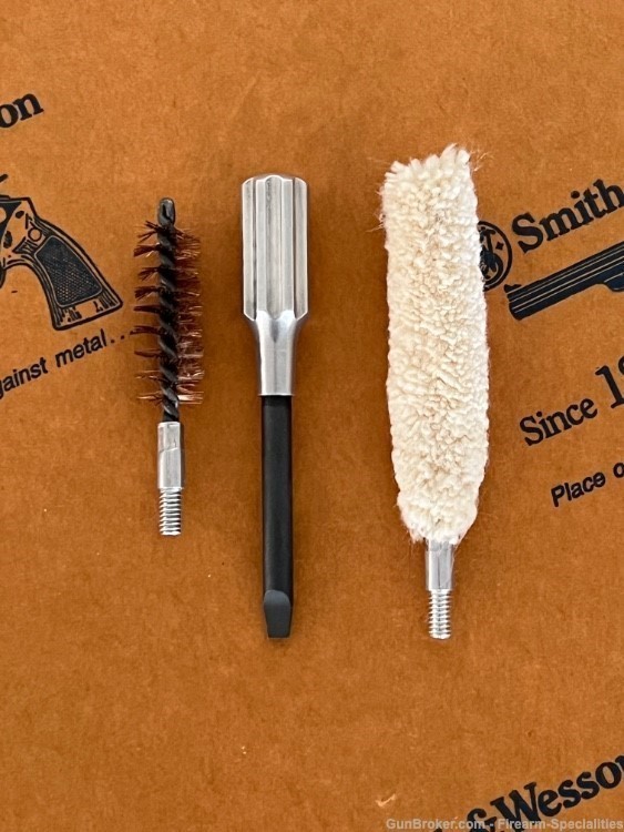SMITH AND WESSON MODEL 29 Cleaning Kit and Sight Tool  44 Cal 6 Inch Barrel-img-3