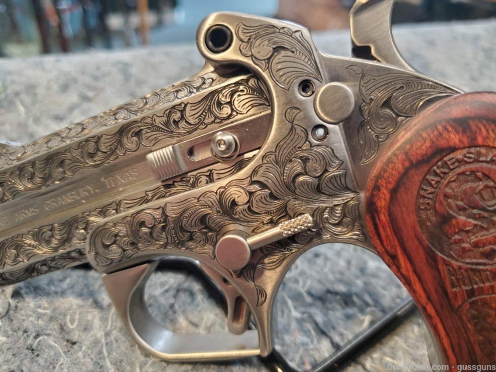 bond arms snake slayer 38 special 257 remington magnum hand engraved-img-1