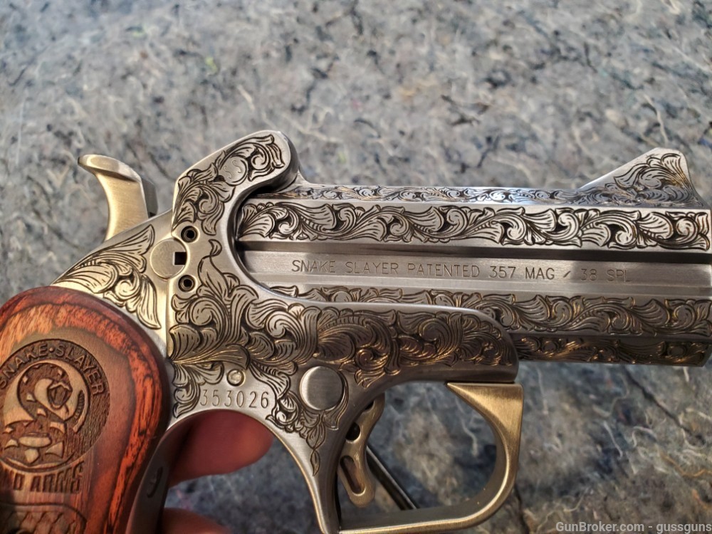 bond arms snake slayer 38 special 257 remington magnum hand engraved-img-6