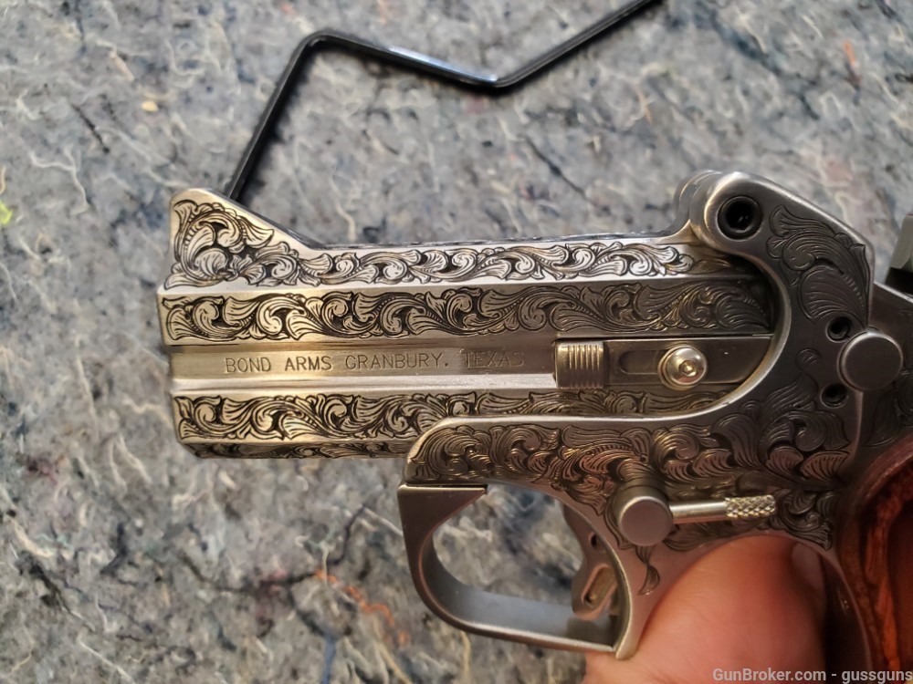 bond arms snake slayer 38 special 257 remington magnum hand engraved-img-13