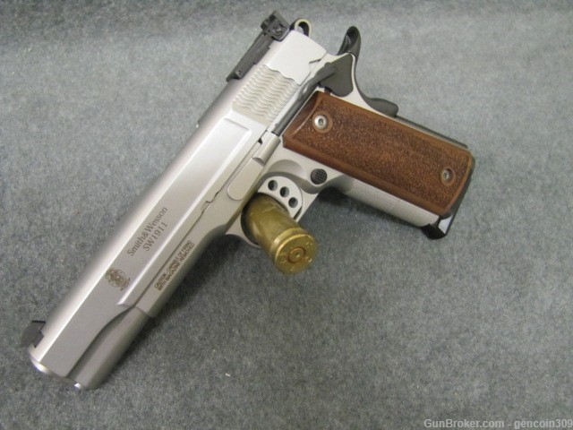 Smith & Wesson 1911 Pro Series, 9MM, 5'' barrel-img-0