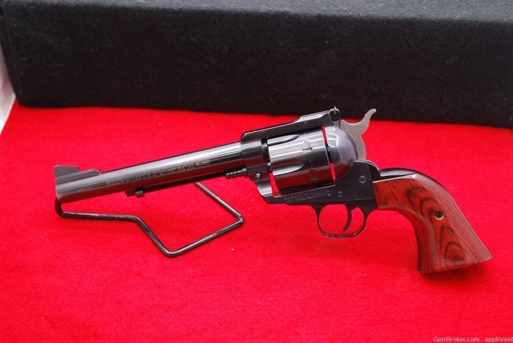Ruger New Model Blackhawk .357 Magnum  6 1/2"-img-1