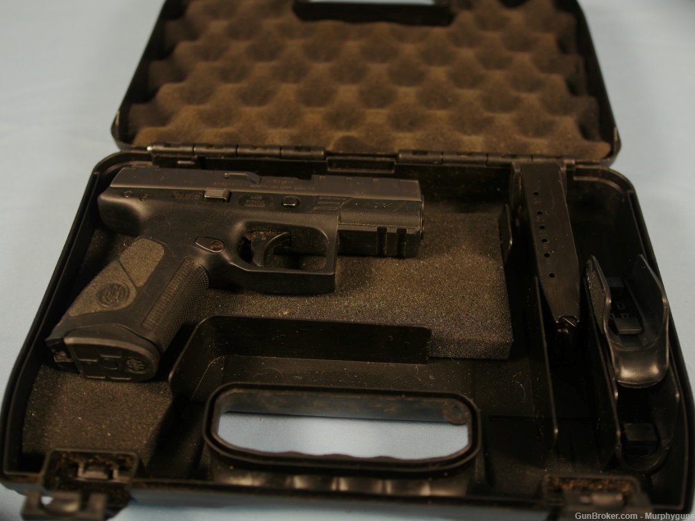Beretta Apx 9 MM Pistol in box with papers and accessories-img-7