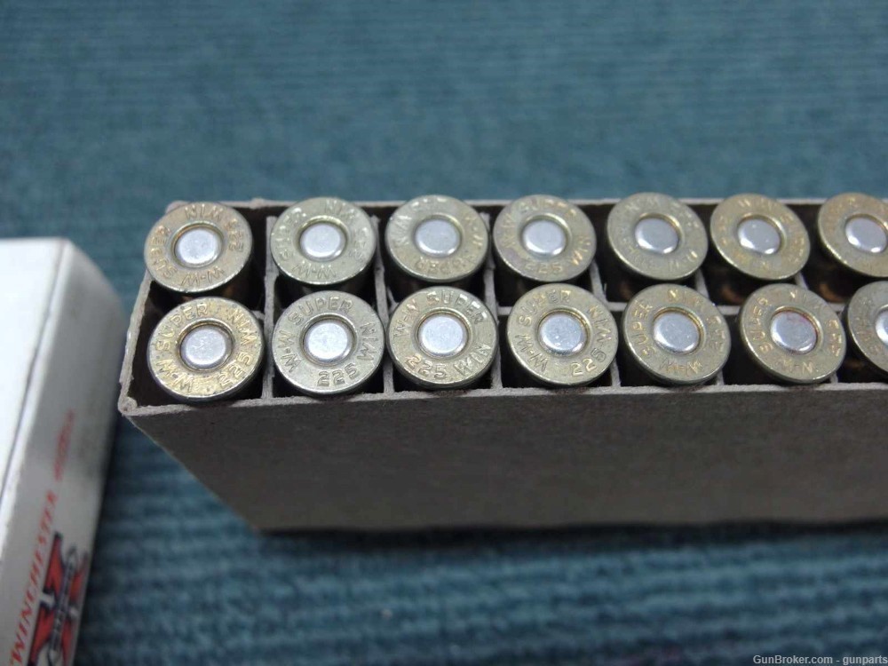 225 WINCHESTER AMMO - 20 ROUND BOX OF WINCHESTER 55 GR. POINTED SOFT POINT-img-1
