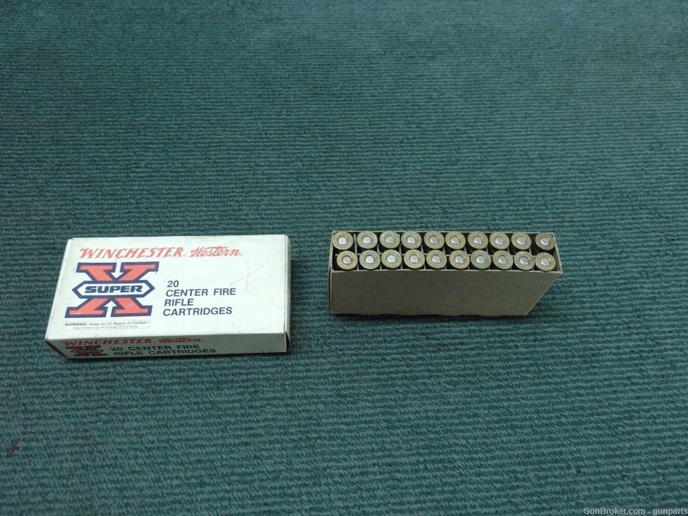 225 WINCHESTER AMMO - 20 ROUND BOX OF WINCHESTER 55 GR. POINTED SOFT POINT-img-0