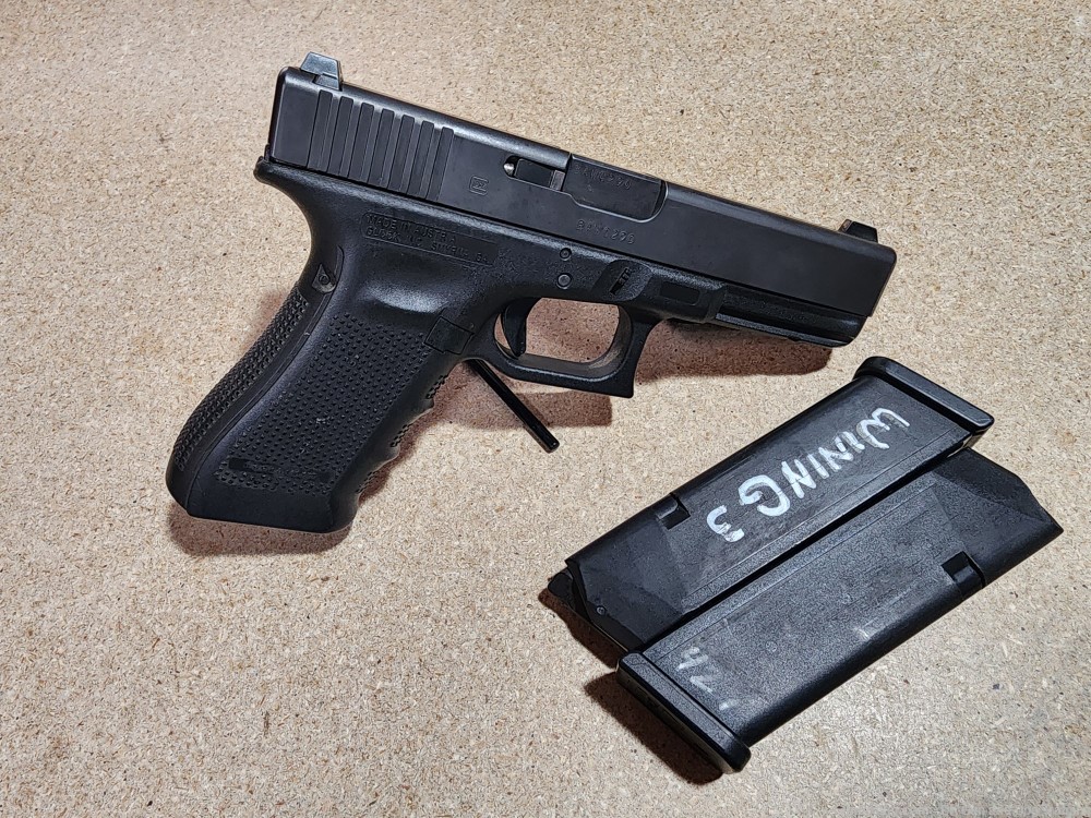 Glock Used 22 40CAL FS 2-15RD Mags Gen-4 G224U2-img-2