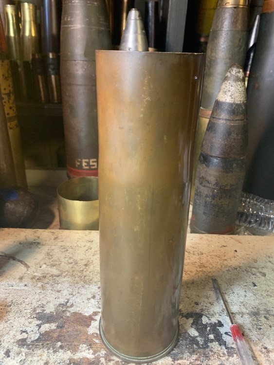 WW2 1943 dated 75mm M5A1 shell case 75mm x 272mm -img-2