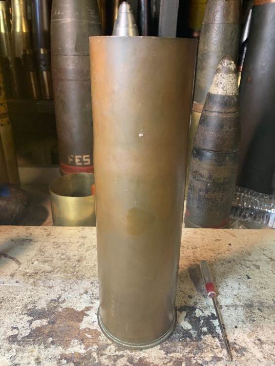 WW2 1943 dated 75mm M5A1 shell case 75mm x 272mm -img-0