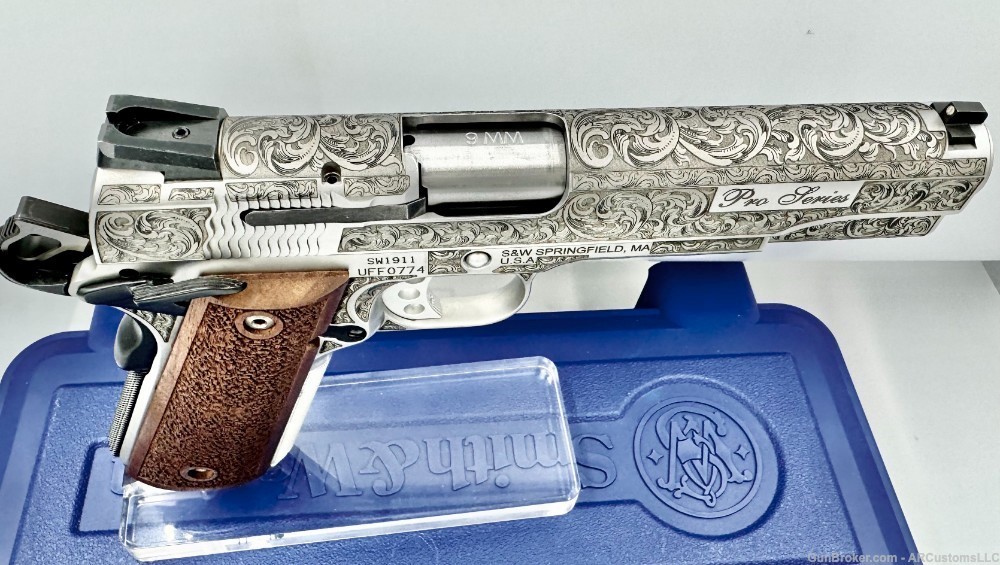 Spectacular S&W 1911 PC PRO SERIES 9MM Full Coverage Custom Engraved-img-4