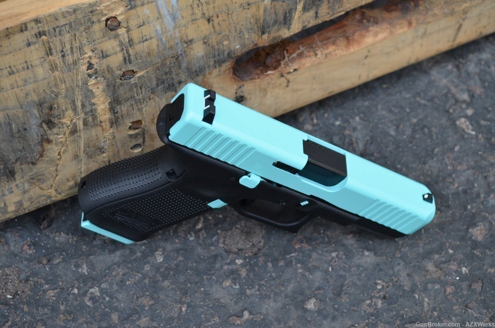 Glock 19 Gen 5 G5 9mm FS X-Werks Tiffany Blue Robbins Egg 3 mags New-img-2