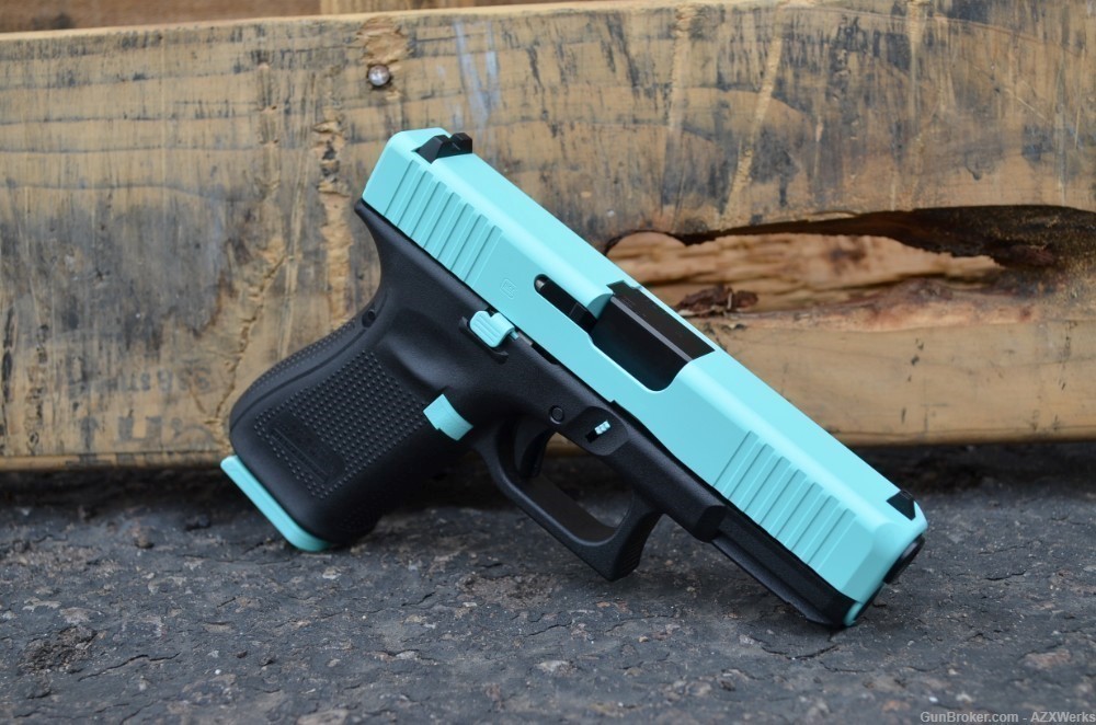 Glock 19 Gen 5 G5 9mm FS X-Werks Tiffany Blue Robbins Egg 3 mags New-img-1