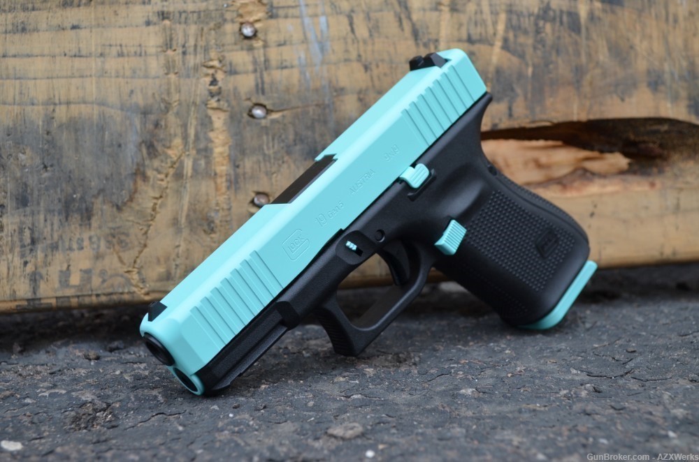 Glock 19 Gen 5 G5 9mm FS X-Werks Tiffany Blue Robbins Egg 3 mags New-img-0