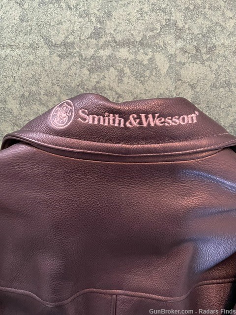 Smith & Wesson Leather Jacket - Early 2000 vintage. Men's Large. Never worn-img-9