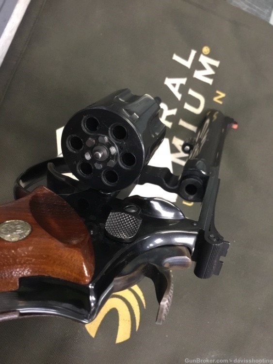 Smith and Wesson 17-3 22 LR-img-9