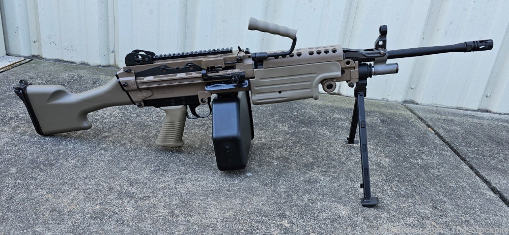 FNH M249S SAW FDE 18.5" Bbl Fixed Hydraulic Stock NIB SKU 46-100170-img-0