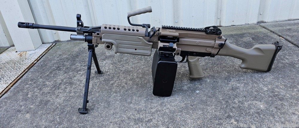 FNH M249S SAW FDE 18.5" Bbl Fixed Hydraulic Stock NIB SKU 46-100170-img-1
