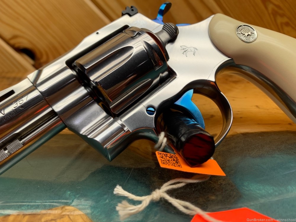 NEW IN BOX ! LIPSEY'S EXCLUSIVE COLT PYTHON .357 MAGNUM NITRE BLUE ACCENTS -img-8