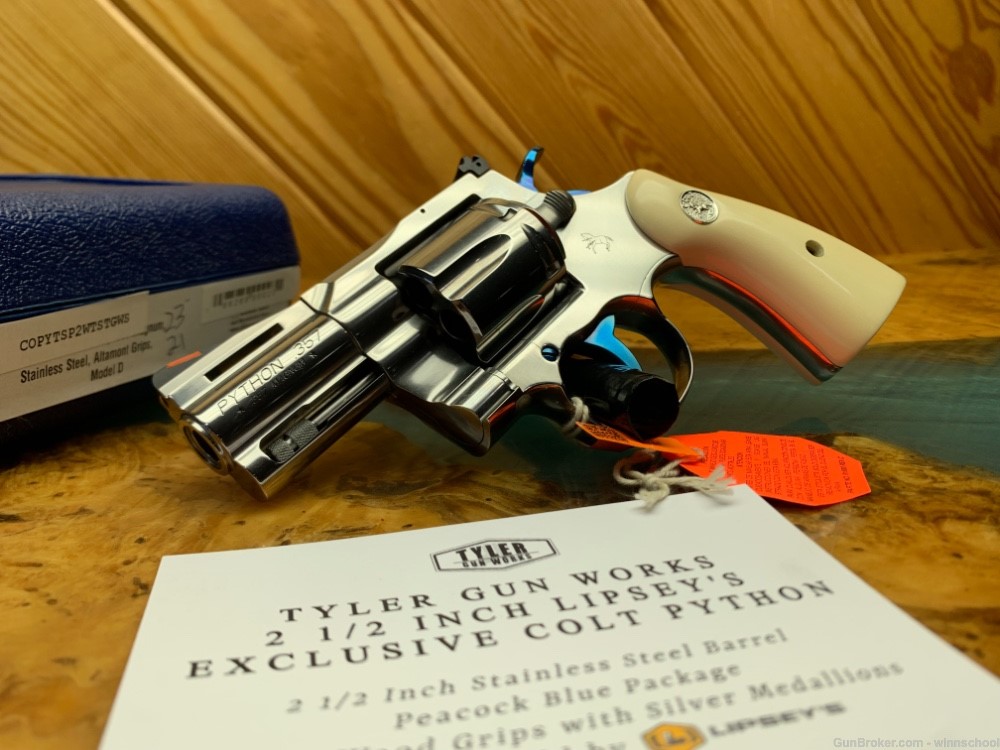 NEW IN BOX ! LIPSEY'S EXCLUSIVE COLT PYTHON .357 MAGNUM NITRE BLUE ACCENTS -img-1