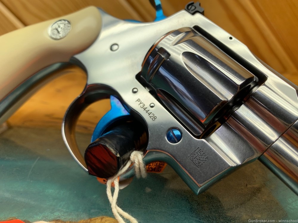 NEW IN BOX ! LIPSEY'S EXCLUSIVE COLT PYTHON .357 MAGNUM NITRE BLUE ACCENTS -img-14