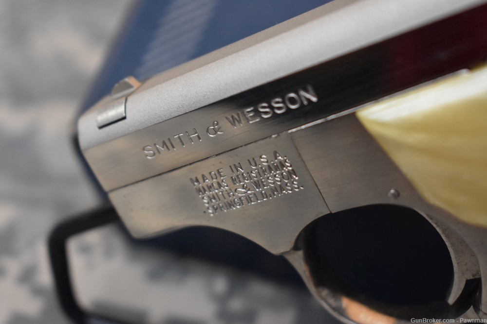 Smith & Wesson model 61-2 in .22 Long Rifle -img-2