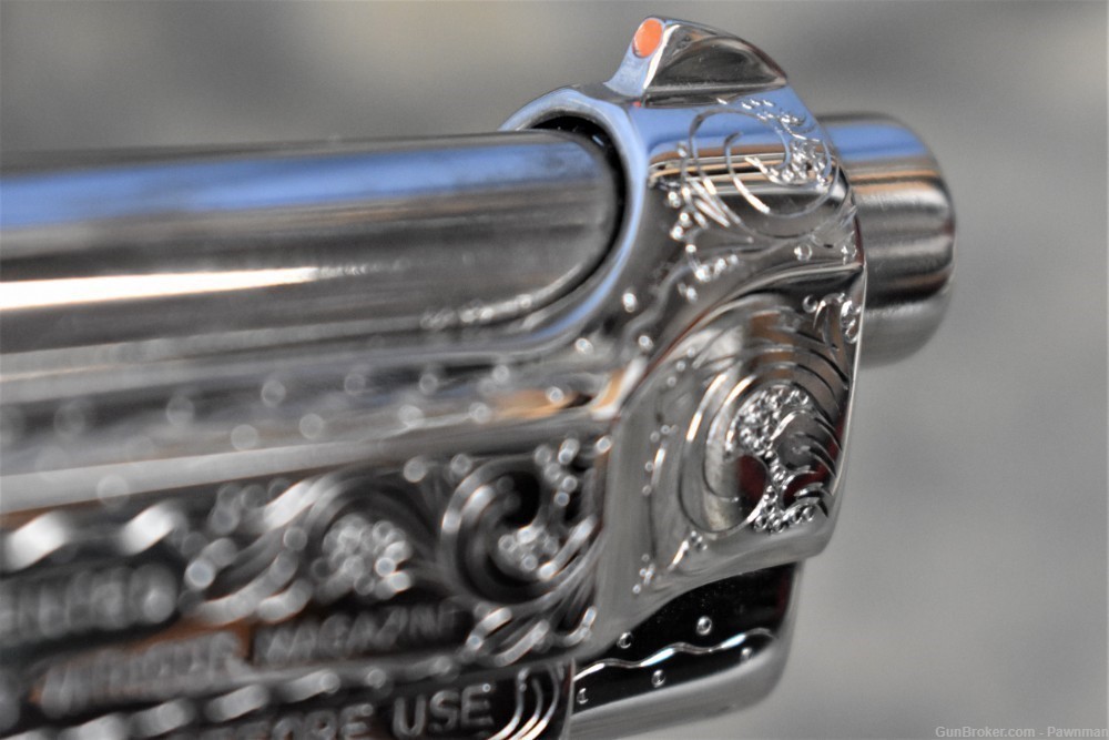 Beretta Custom 92FS in 9mm Italian fully engraved!-img-9