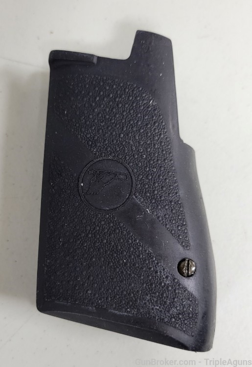Magnum Research Desert Eagle factory rubber grip by Hogue-img-2