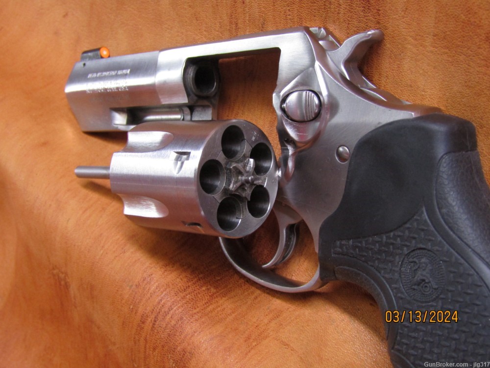 Ruger SP-101 38 SPL 5 Shot Single/Double Action Revolver-img-11