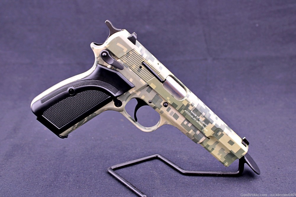 UNFIRED 2010 SHOT SHOW SPECIAL BROWNING HI POWER 9MM DIGITAL GREEN 1 OF 535-img-4