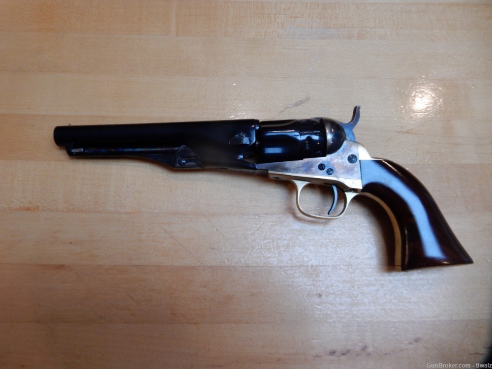 Uberti Police 1862 .36 cal revolver  mint condition with box-img-0