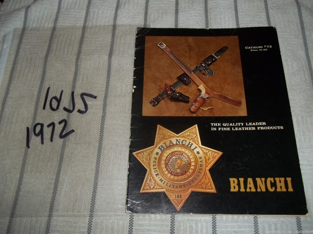 1972 BIANCHI LEATHER Holster Catalog Book 30+ pages S&W Taurus Llama-img-0