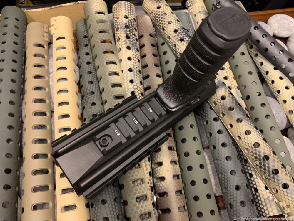 Remington 870 Milled Aluminum Forend + MFT Short Vertical STUB Grip MISSION-img-2