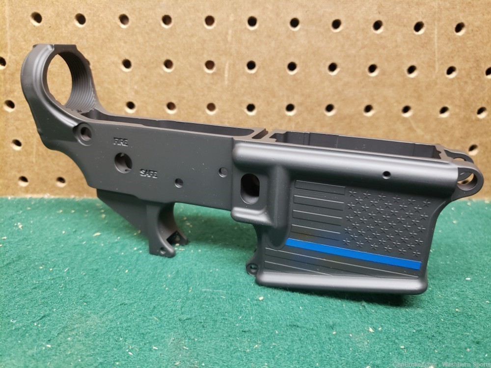 Brand New Spikes Tactical Thin Blue Line Stripped AR 15 Lower-img-0
